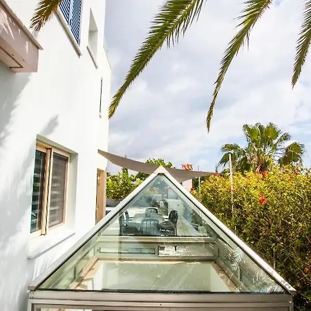 Coralli Villa Coral Bay