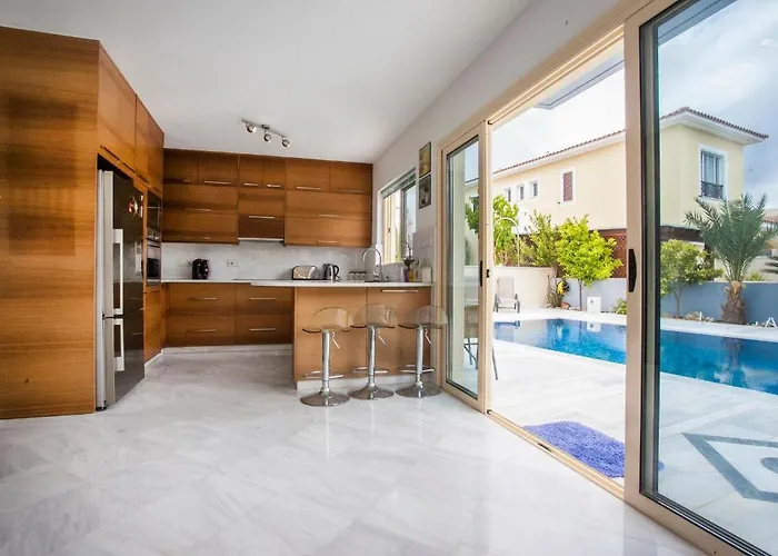 ヴィラ Coralli コーラル・ベイ