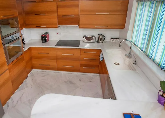 Coralli קורל ביי